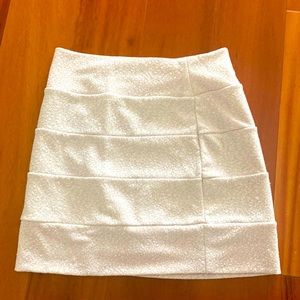 Beige skirt with sparkle